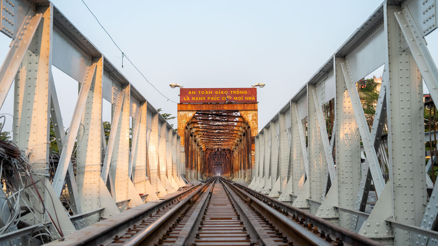 河內全新雙層觀光列車 The Hanoi Train時刻表、票價,五大城門主題車廂,看表演、吃點心揭開老河內的記憶 - 第14張圖 河內全新雙層觀光列車 The Hanoi Train時刻表、票價,五大城門主題車廂,看表演、吃點心揭開老河內的記憶