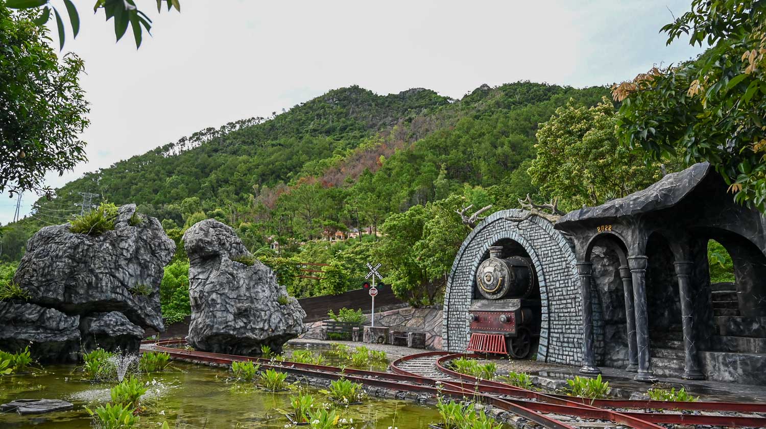 卡巴島的藝術靈魂 102 House Cát Bà!不只夢幻木幹建築 × 森林保育寓言,還有神秘的洞穴餐廳 - 第7張圖