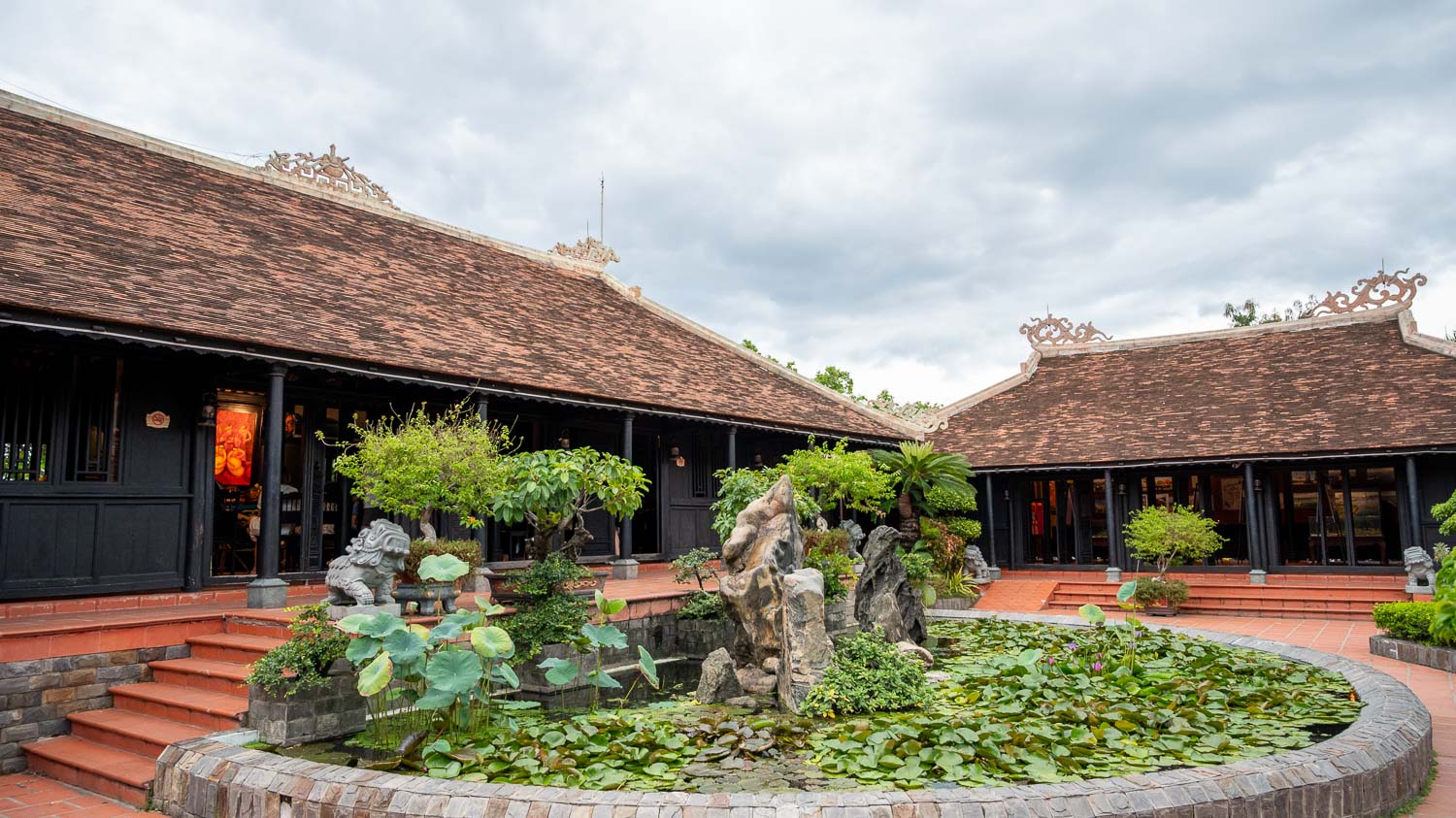 芽莊五指岩奇岩秘境 Hòn Chồng|傳說巨人留手印,最療癒海岸,海風、岩石與故事的交會 - 第9張圖