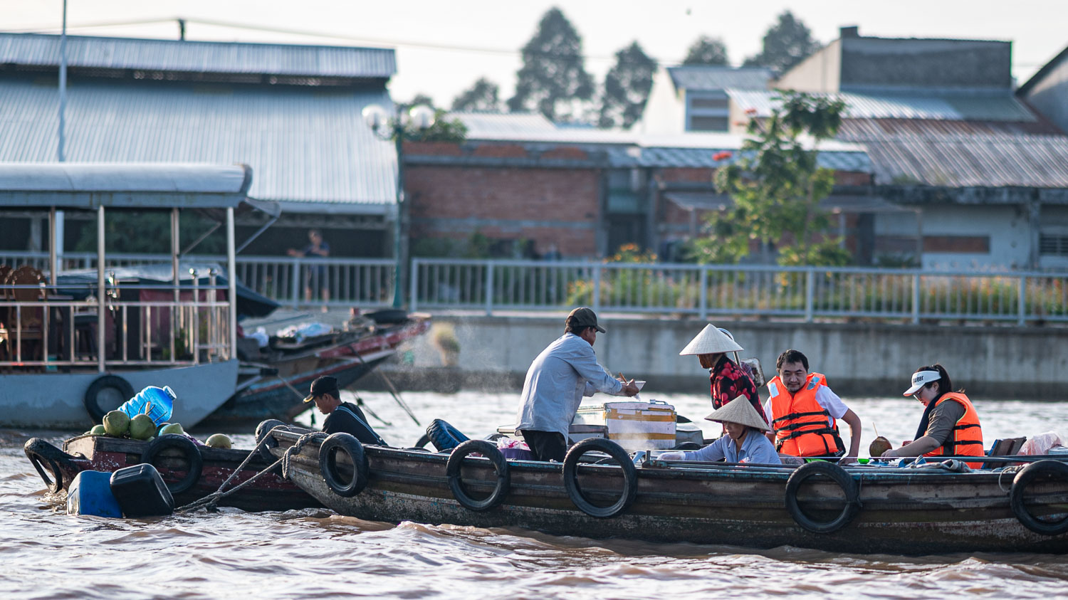 清晨限定的越南奇景 Cai Rang Floating Market!丐冷水上市場感受最真實的越南生活畫面 - 第11張圖
