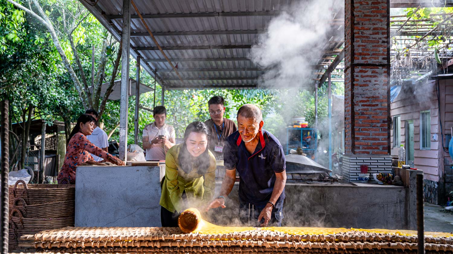 芹苴丐冷水上市場必訪 Lò Hủ Tiếu Sáu Hoài 體驗傳統米線,隱藏版創意Pizza現烤超香 - 第5張圖