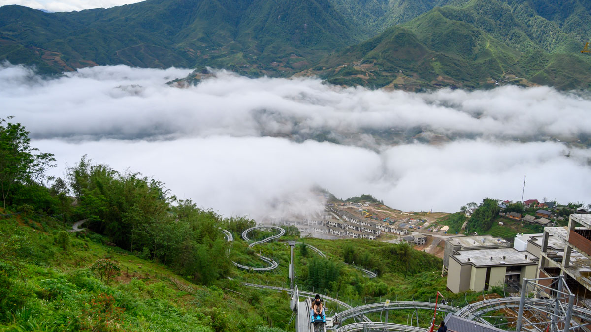 玩了嗎?絕對過癮極速 Alpine Coaster Sapa!沙壩滑軌過山車衝進雲海看到梯田的夢幻景觀 - 第1張圖 玩了嗎?絕對過癮極速 Alpine Coaster Sapa!沙壩滑軌過山車衝進雲海看到梯田的夢幻景觀