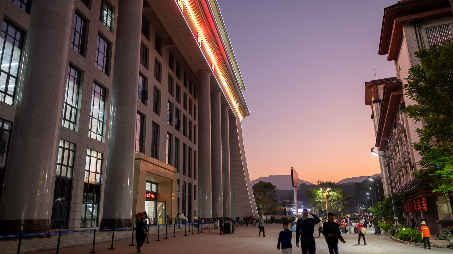 越南老街及中國河口徒步過關指南,第一次跨中越邊境體驗跨界一日生活圈 - 第9張圖