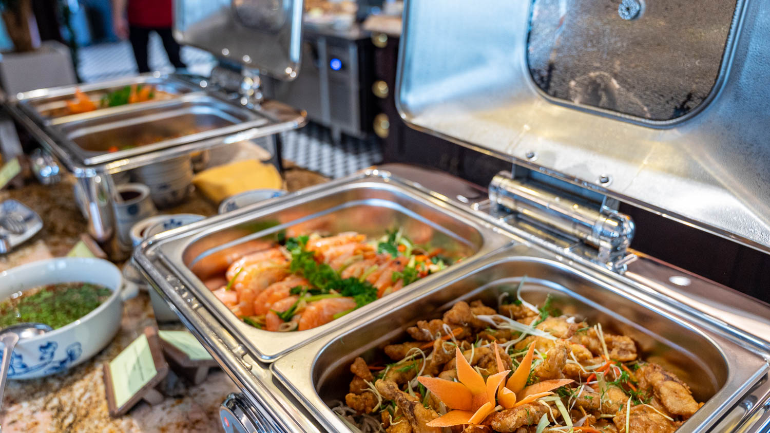 按摩浴缸邊賞世界遺產！L’amour Cruise 浪琴號玩轉下龍灣精華及舌尖上美味