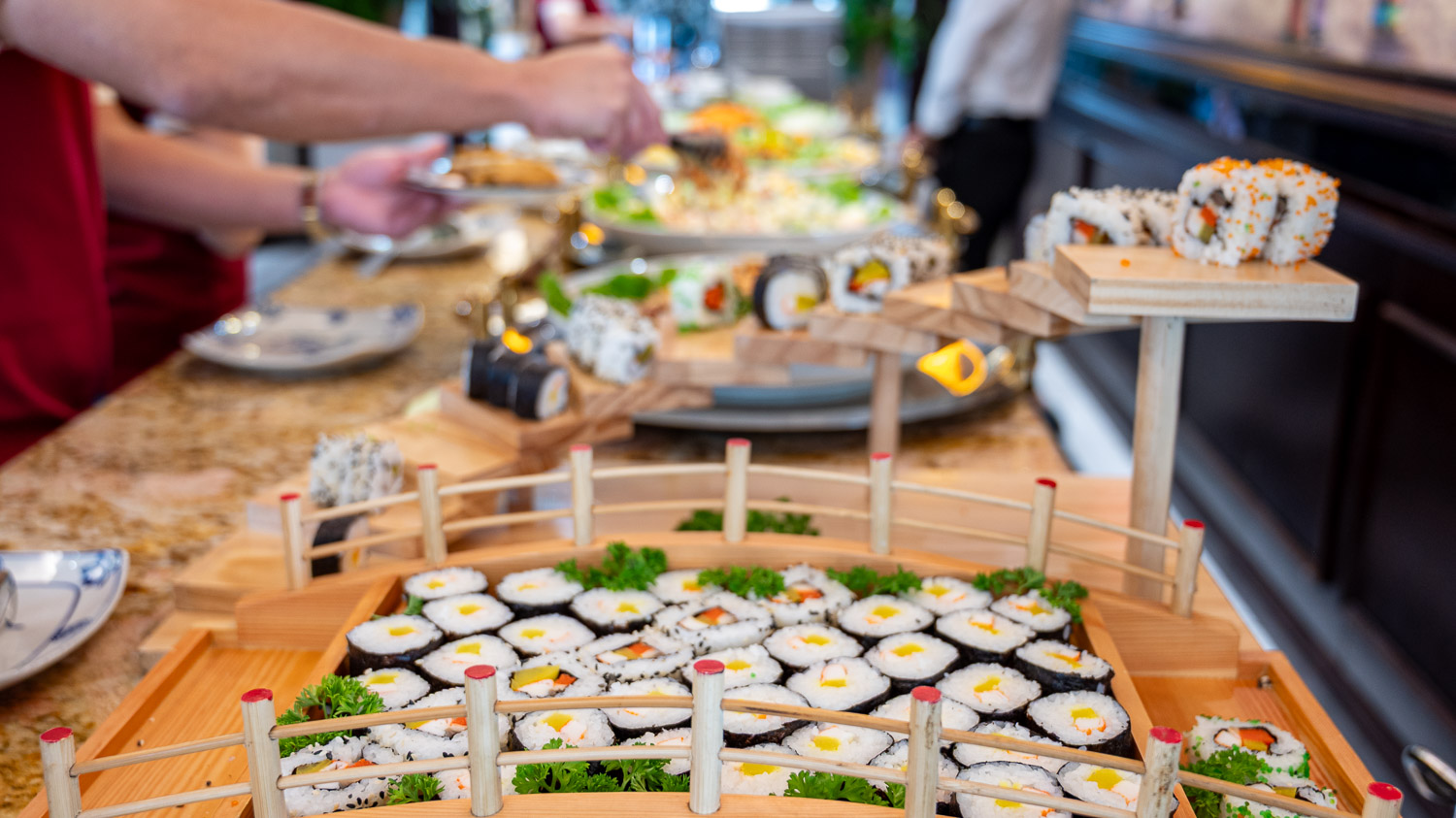 按摩浴缸邊賞世界遺產！L’amour Cruise 浪琴號玩轉下龍灣精華及舌尖上美味