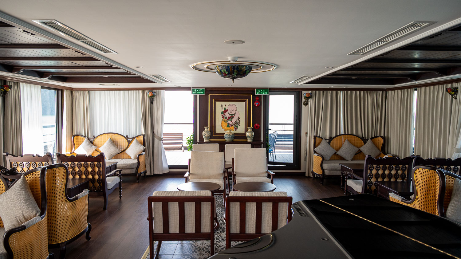 按摩浴缸邊賞世界遺產！L’amour Cruise 浪琴號玩轉下龍灣精華及舌尖上美味