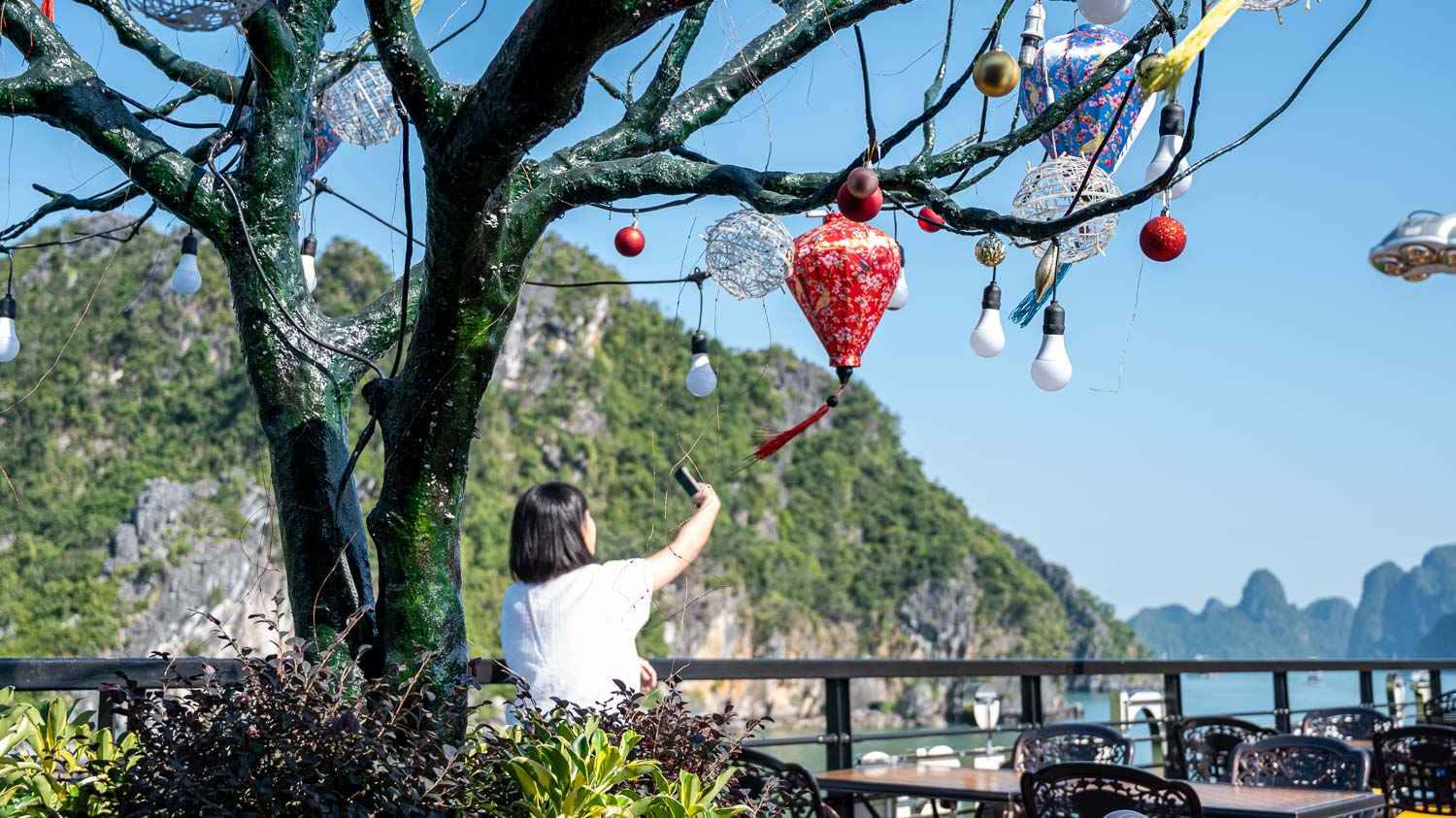 按摩浴缸邊賞世界遺產！L’amour Cruise 浪琴號玩轉下龍灣精華及舌尖上美味