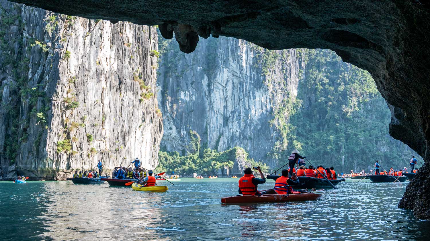 按摩浴缸邊賞世界遺產！L’amour Cruise 浪琴號玩轉下龍灣精華及舌尖上美味