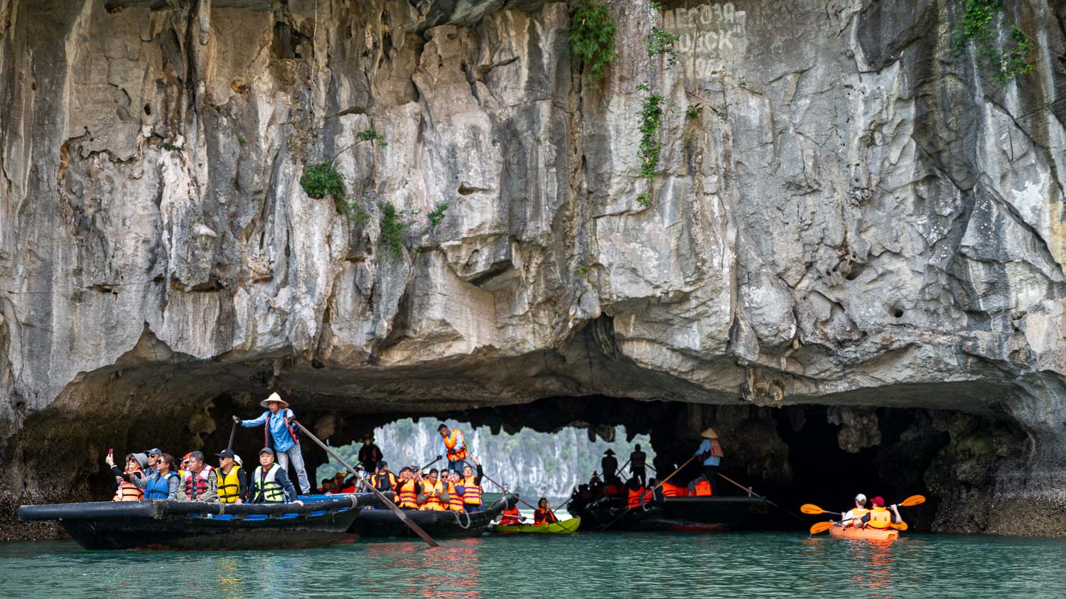 按摩浴缸邊賞世界遺產！L’amour Cruise 浪琴號玩轉下龍灣精華及舌尖上美味