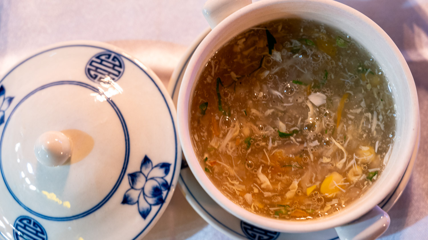 按摩浴缸邊賞世界遺產！L’amour Cruise 浪琴號玩轉下龍灣精華及舌尖上美味