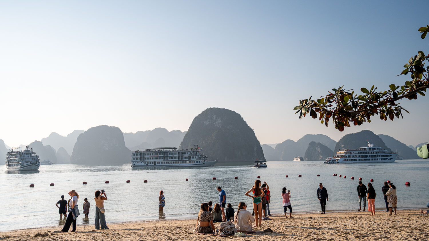 按摩浴缸邊賞世界遺產！L’amour Cruise 浪琴號玩轉下龍灣精華及舌尖上美味