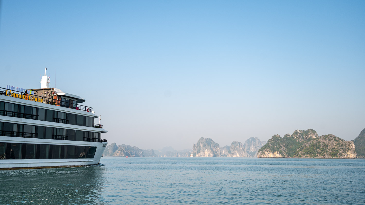 按摩浴缸邊賞世界遺產！L’amour Cruise 浪琴號玩轉下龍灣精華及舌尖上美味