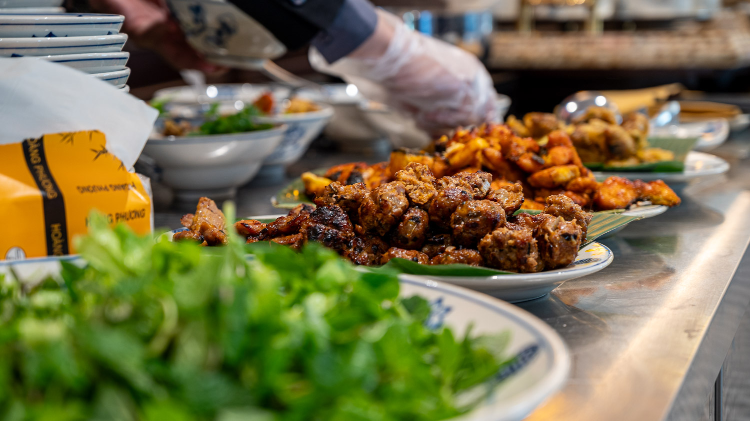 按摩浴缸邊賞世界遺產！L’amour Cruise 浪琴號玩轉下龍灣精華及舌尖上美味