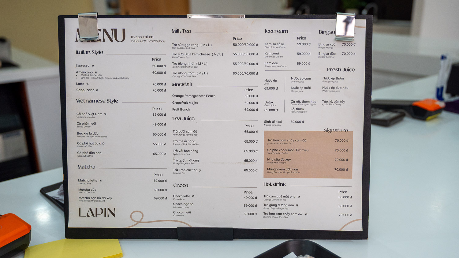 峴港韓系簡約咖啡廳！Lapin Bakery & Dessert Cafe 純白空間享受微甜的午后時光