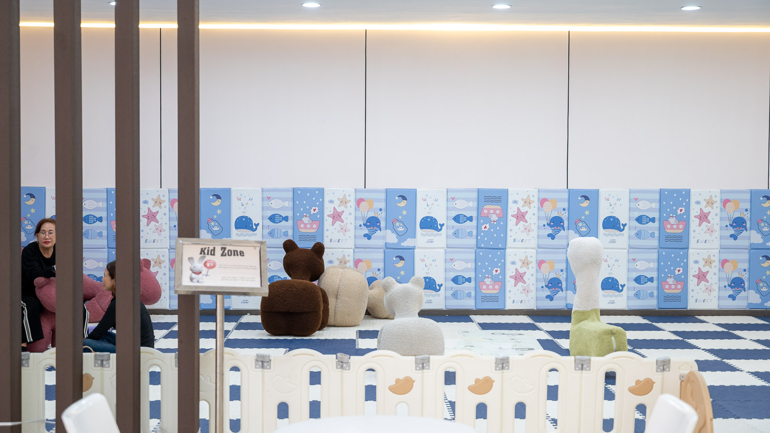 峴港韓系簡約咖啡廳！Lapin Bakery & Dessert Cafe 純白空間享受微甜的午后時光