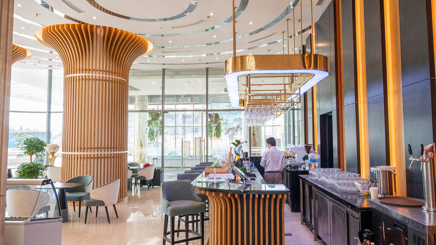 峴港新地標！入住 Wyndham Soleil Danang 在像海浪般的摩天大樓裡醒來