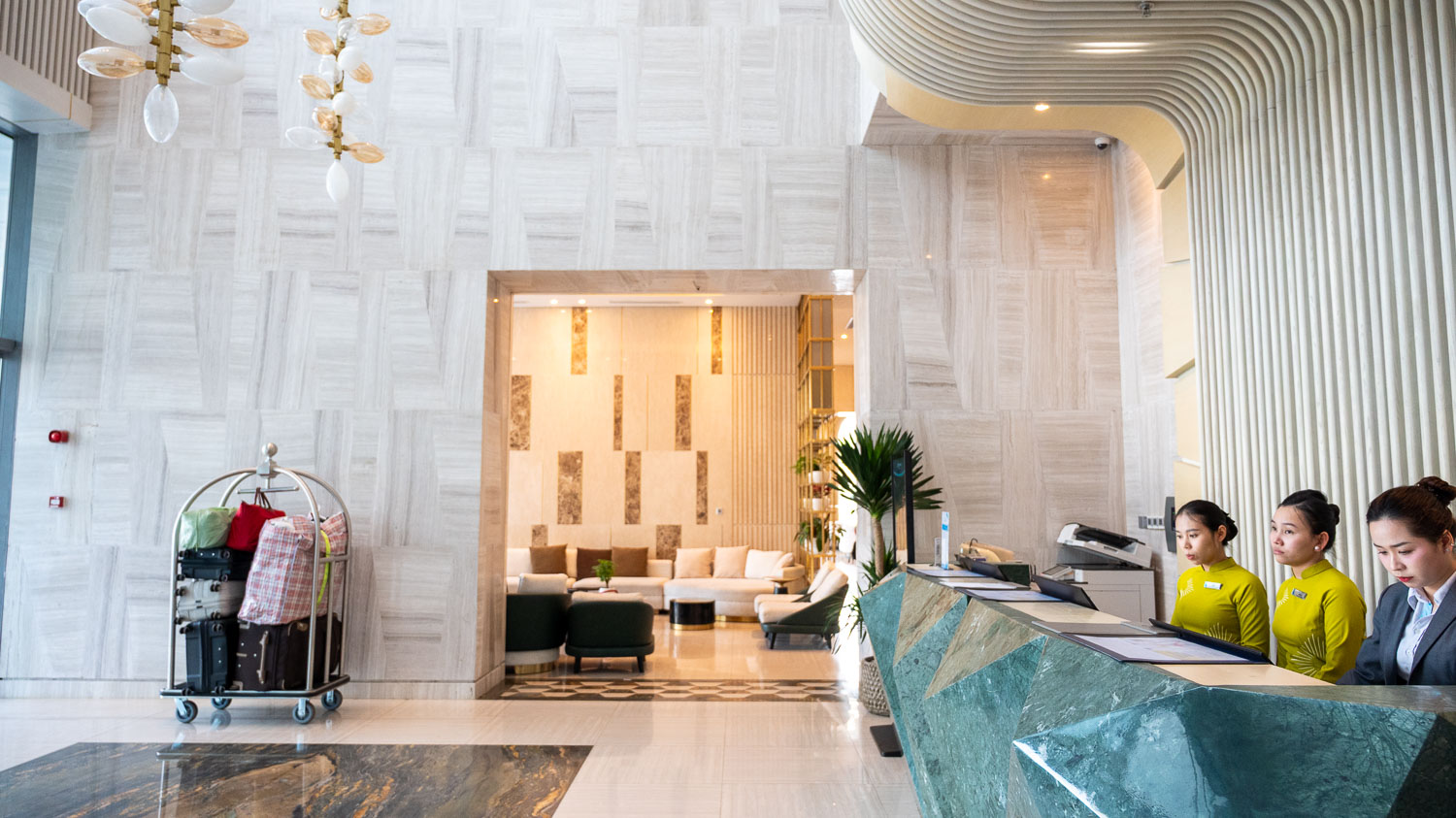 峴港新地標！入住 Wyndham Soleil Danang 在像海浪般的摩天大樓裡醒來