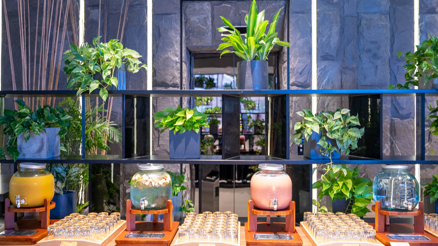 重拾蜜月時光復刻浪漫！峴港 M Hotel 的最美無邊際泳池及享受經典早餐，老夫老妻二度蜜月首選