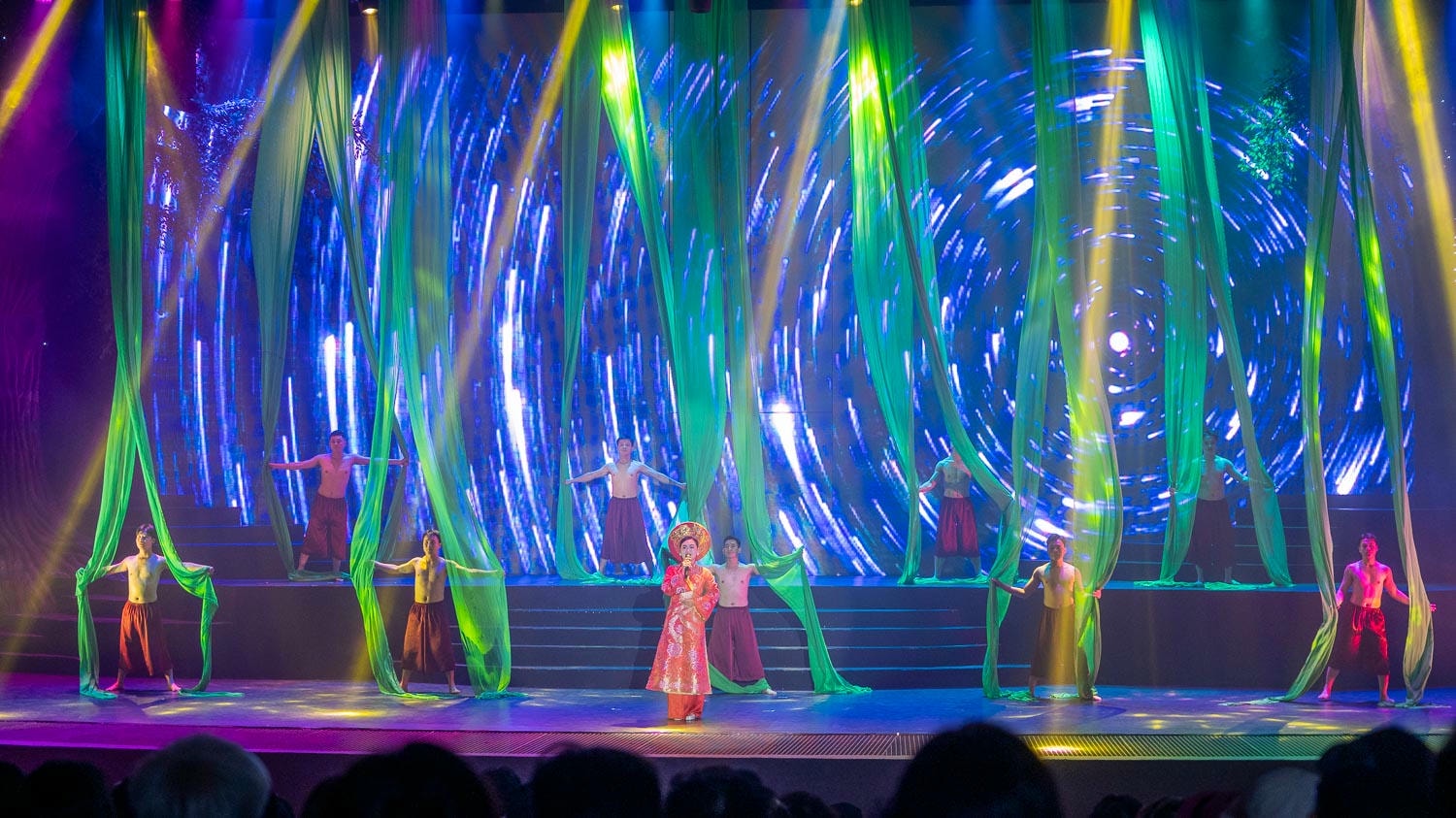 峴港必看魅力秀 Charming Danang Show 精湛表演,展現夜晚前最精彩的文化饗宴 - 第1張圖 峴港必看魅力秀 Charming Danang Show 精湛表演,展現夜晚前最精彩的文化饗宴