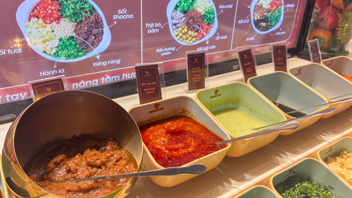 河內肉食系必衝!ShaCha Níu 手工現切牛肉無限續,以臺南牛肉湯的吃法來享用,沙茶醬和XO醬都好吃到爆擊連連 - 第8張圖 河內肉食系必衝!ShaCha Níu 手工現切牛肉無限續,以臺南牛肉湯的吃法來享用,沙茶醬和XO醬都好吃到爆擊連連