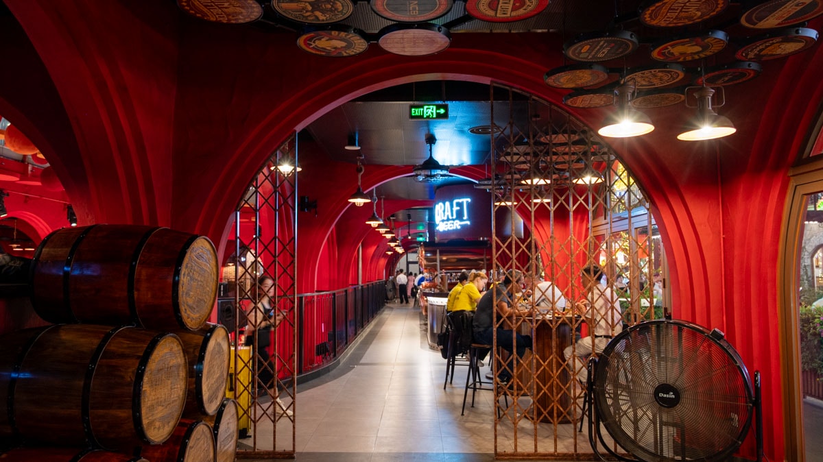 越夜越美麗:當德式精釀啤酒遇上親吻橋璀璨煙火,在 Sun Bavaria GastroPub 邂逅的感官盛宴 - 第22張圖 越夜越美麗:當德式精釀啤酒遇上親吻橋璀璨煙火,在 Sun Bavaria GastroPub 邂逅的感官盛宴