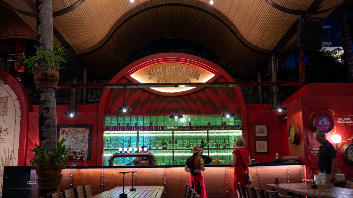 越夜越美麗:當德式精釀啤酒遇上親吻橋璀璨煙火,在 Sun Bavaria GastroPub 邂逅的感官盛宴 - 第14張圖 越夜越美麗:當德式精釀啤酒遇上親吻橋璀璨煙火,在 Sun Bavaria GastroPub 邂逅的感官盛宴