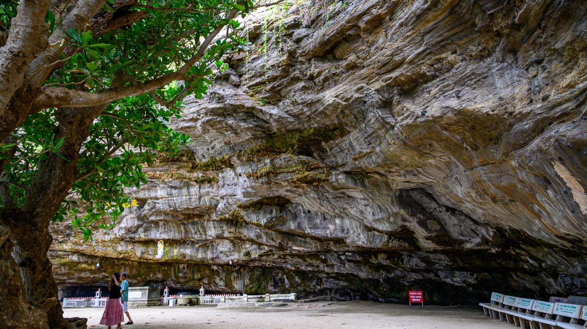 越南中部秘境:李山島(Lý Sơn)深度旅遊攻略!火山岩壁下的隱世之島,突上演海島大逃亡劇情 - 第5張圖 越南中部秘境:李山島(Lý Sơn)深度旅遊攻略!火山岩壁下的隱世之島,突上演海島大逃亡劇情