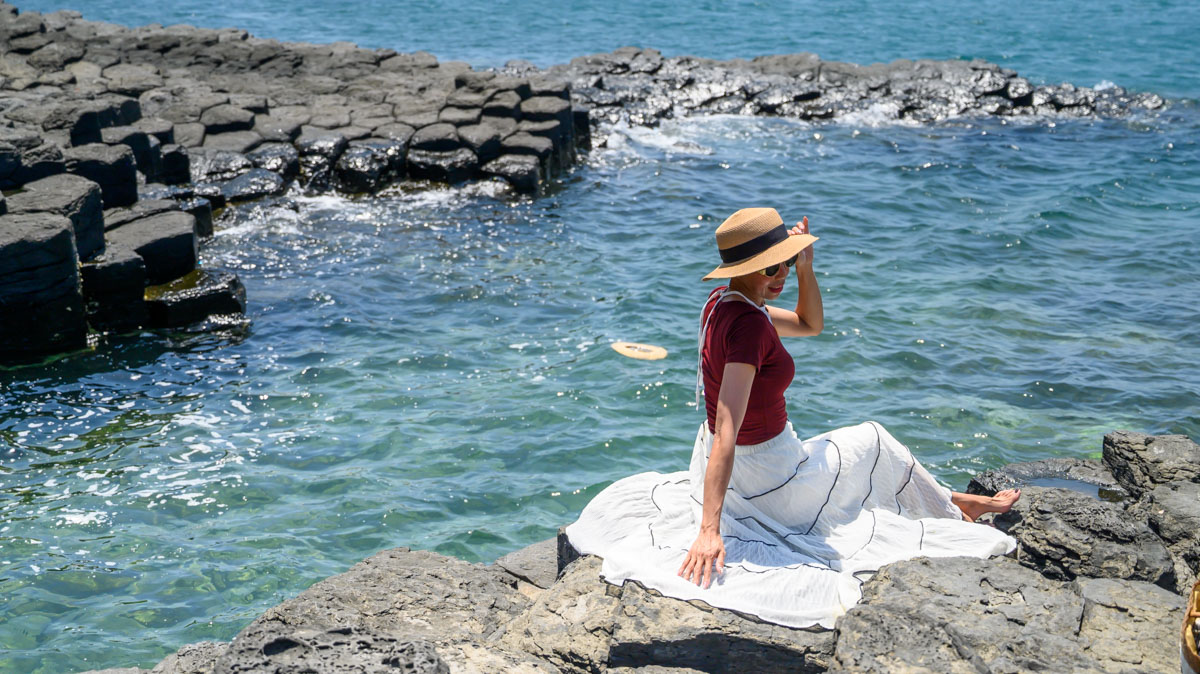 熔岩凝結的海岸傳奇：走進越南富安 Gành Đá Đĩa 千萬年石陣秘境，聆聽巨浪與玄武岩的世紀交響