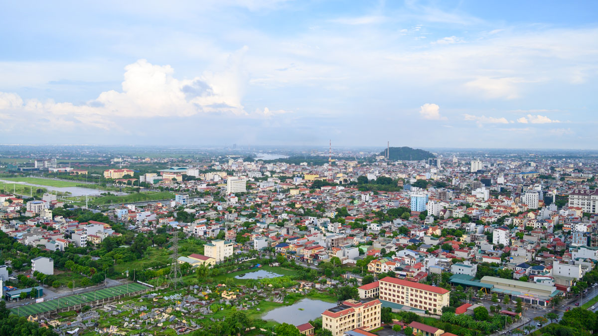 推開落地窗就是陸龍灣!寧平首間五星飯店 Pullman Ninh Binh 景觀套房及28樓無邊際泳池的山水畫視野 - 第3張圖 推開落地窗就是陸龍灣!寧平首間五星飯店 Pullman Ninh Binh 景觀套房及28樓無邊際泳池的山水畫視野