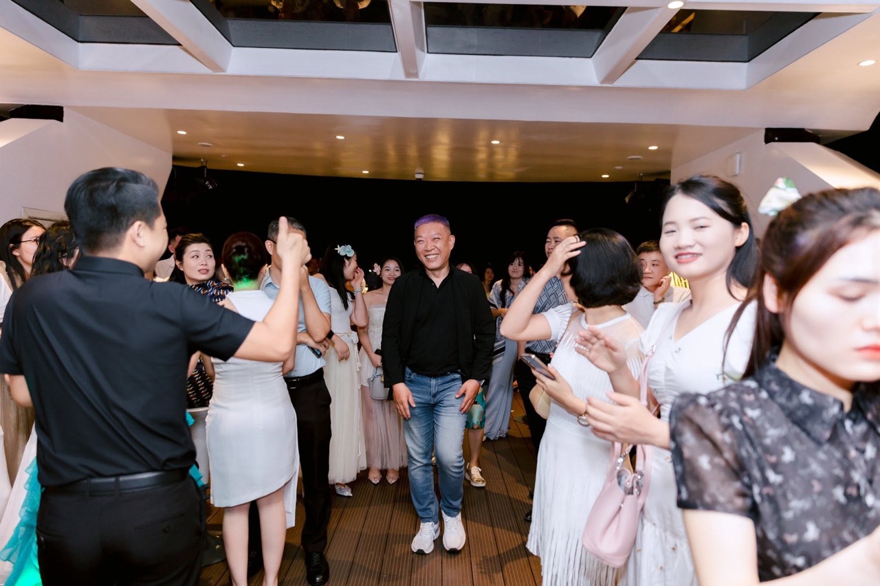 鬧中取靜的下龍灣新玩法!Saquila Yacht下龍灣夜遊船的 Fine Dining 晚宴,另有 DJ 甲板煙火派對 - 第15張圖 鬧中取靜的下龍灣新玩法!Saquila Yacht下龍灣夜遊船的 Fine Dining 晚宴,另有 DJ 甲板煙火派對
